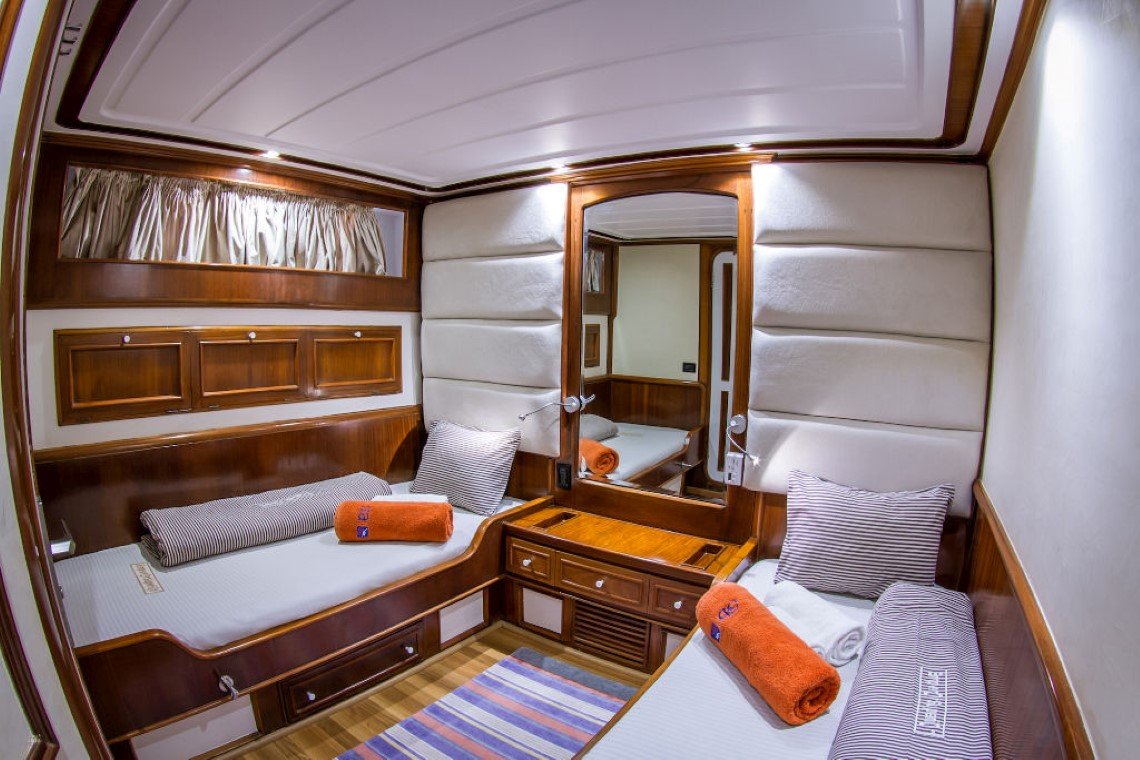 Emperor Superior - Lowerdeck