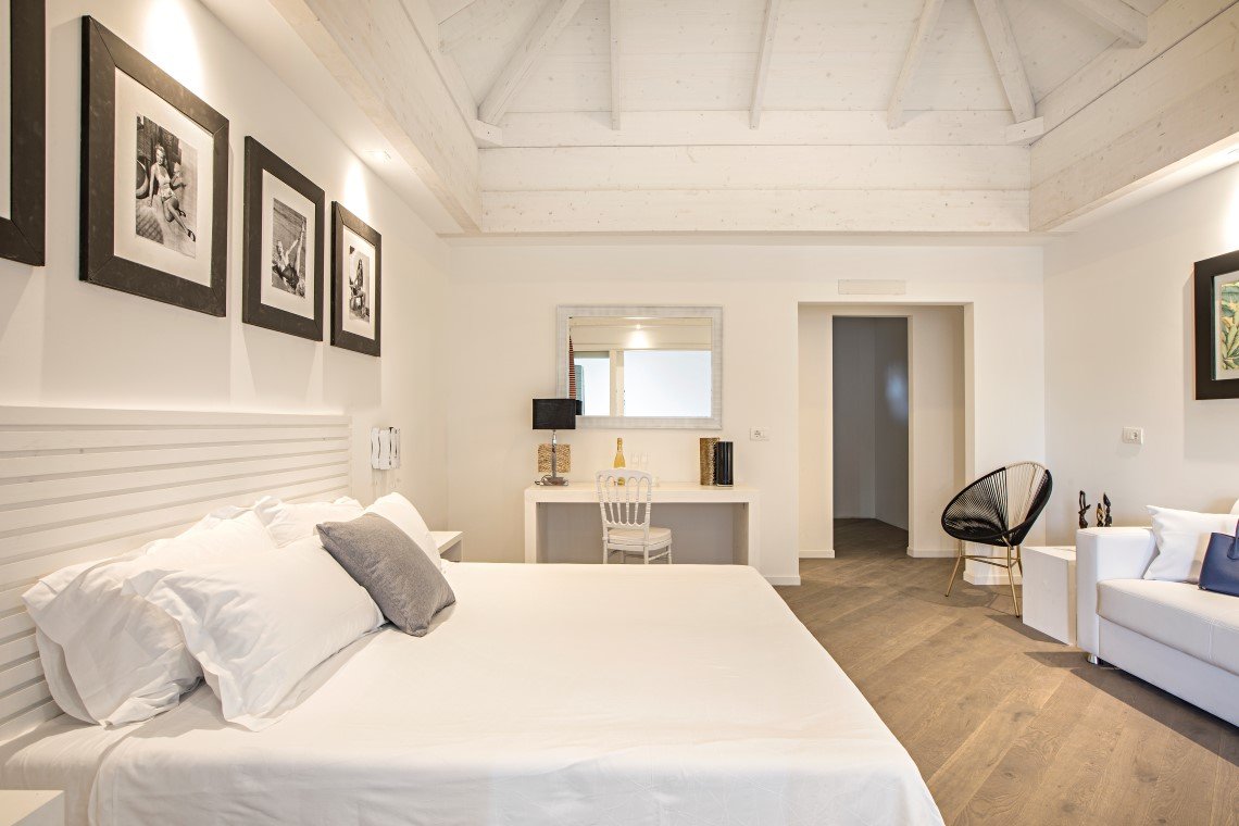 Sandies Bathala Resort - Diving Holidays  Sandies Bathala Resort - Water Bungalow