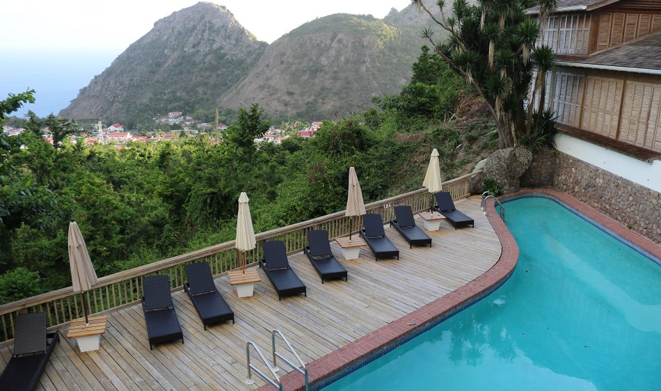 Duikreizen naar Queen's Garden Resort Diving Holidays