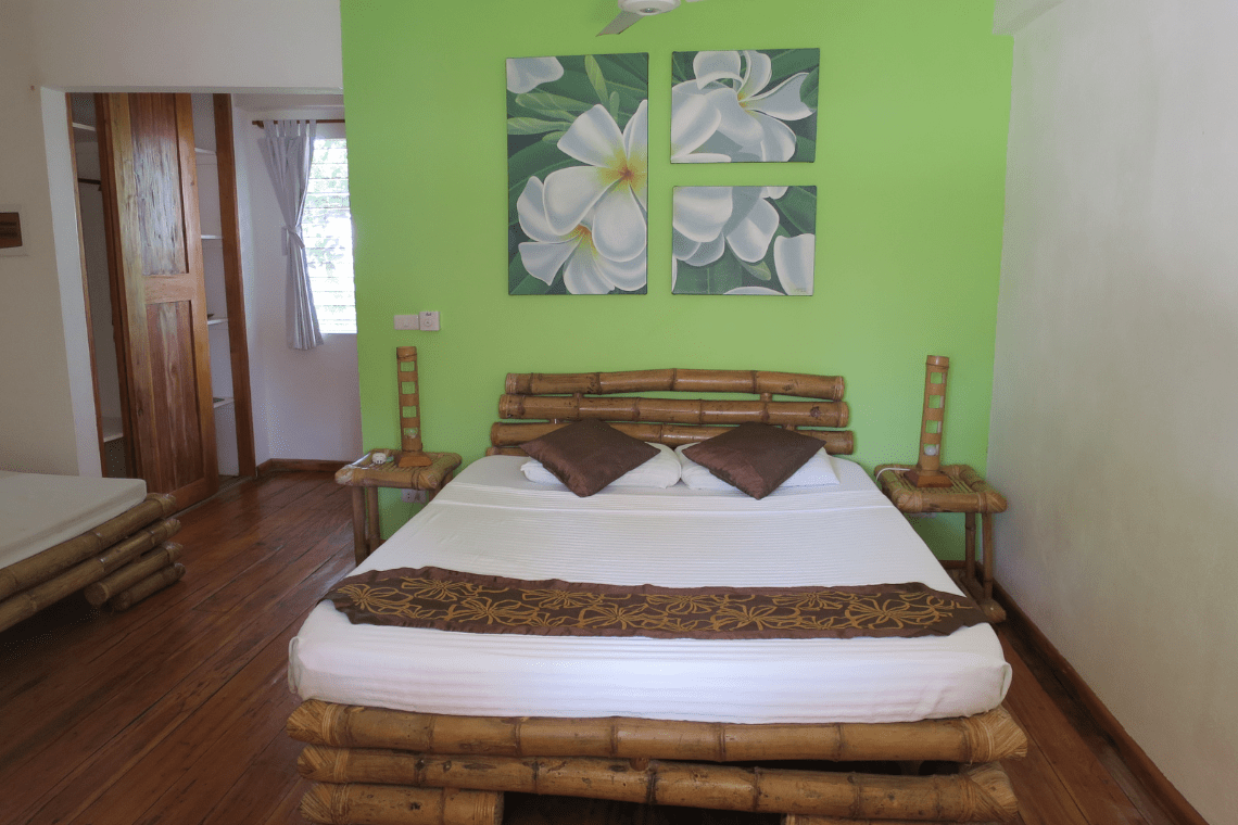 Tepanee Beach Resort - Diving Holidays