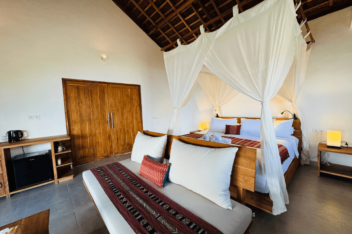 Alor Tanapi Dive Resort - deluxe bungalow