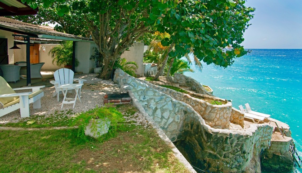 Sun Reef Village on Sea Ocean One Bedroom Balao