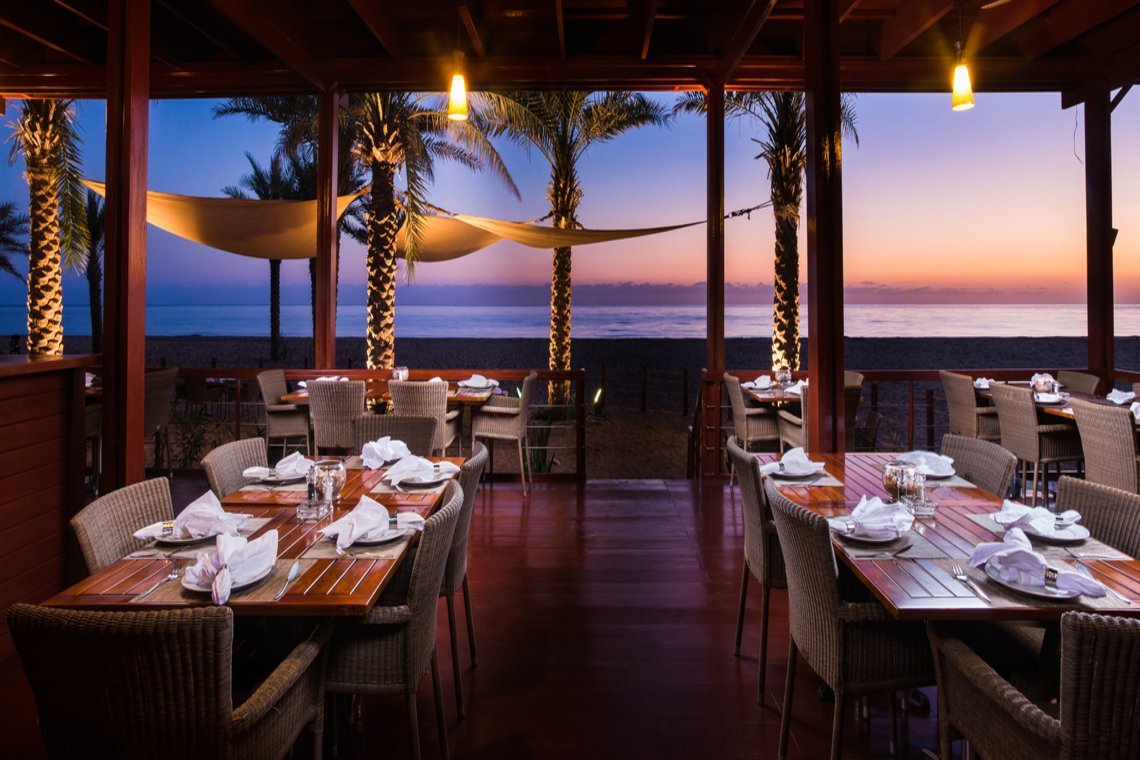 sifawy hotel As sammak restaurant