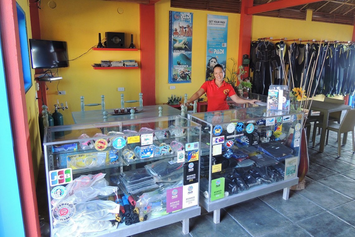 Seaquest Dive Center Moalboal - Diving Holidays Seaquest Dive Center Moalboal - Diving Holidays