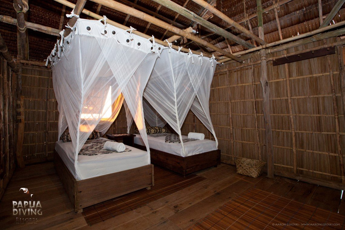 Kri Eco Resort - Papuan Water Cottage