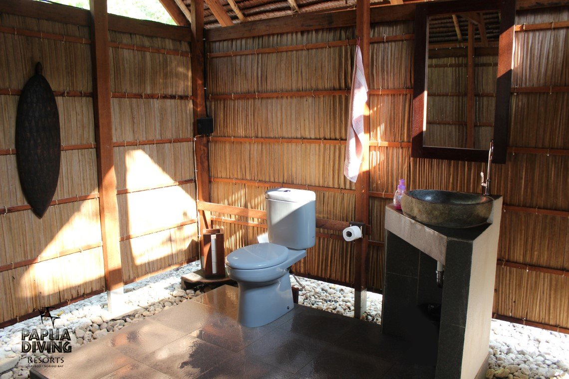 Kri Eco Resort - Gedeelde badkamer