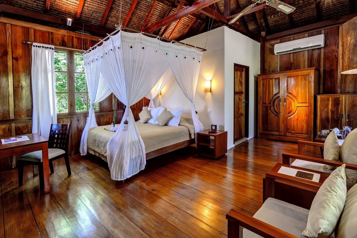 Wakatobi Dive Resort - Palm Bungalow