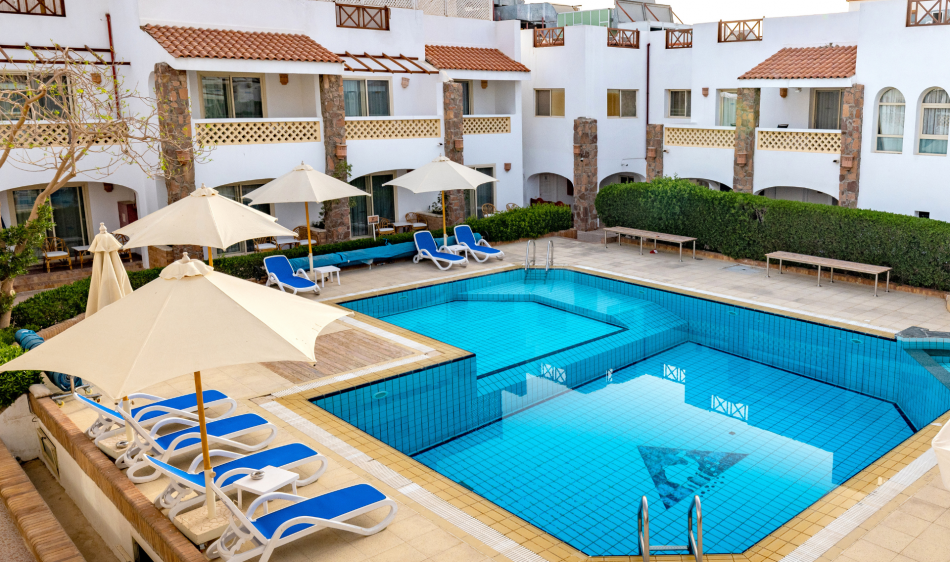 Camel Dive Club & Hotel