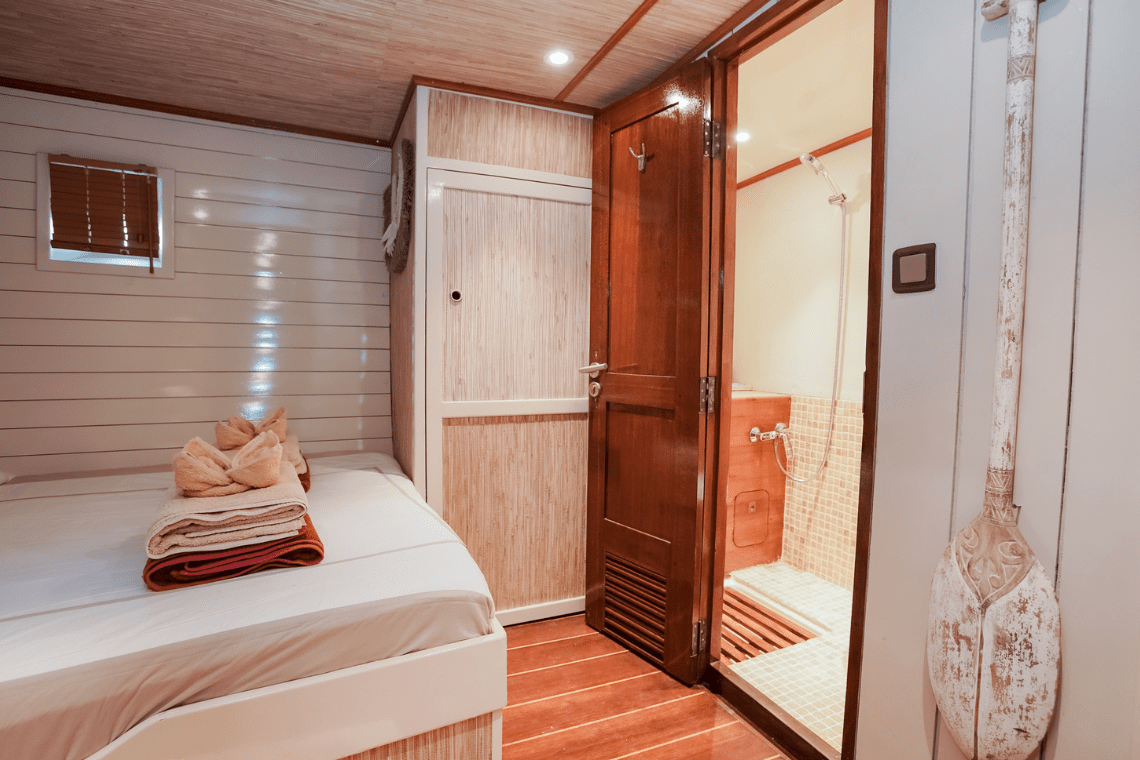 MY Emperor Raja Laut - Diving Holidays MY Emperor Raja Laut - Diving Holidays