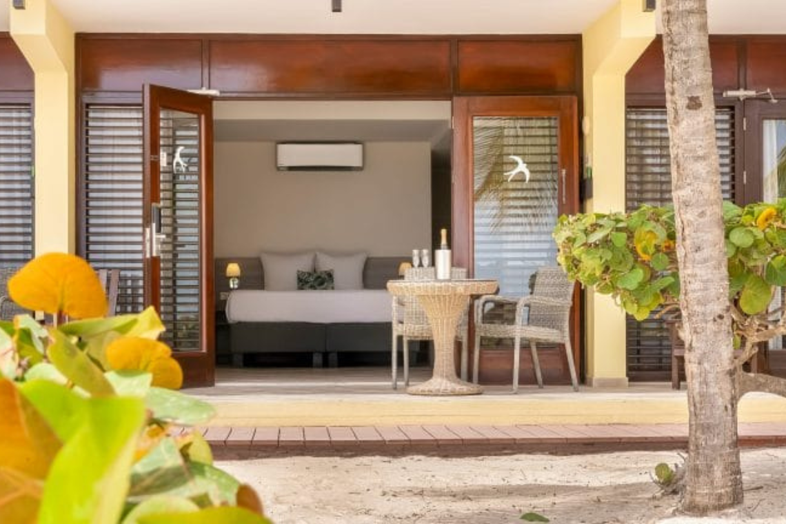 5.png LionsDive Beach Front Cabana