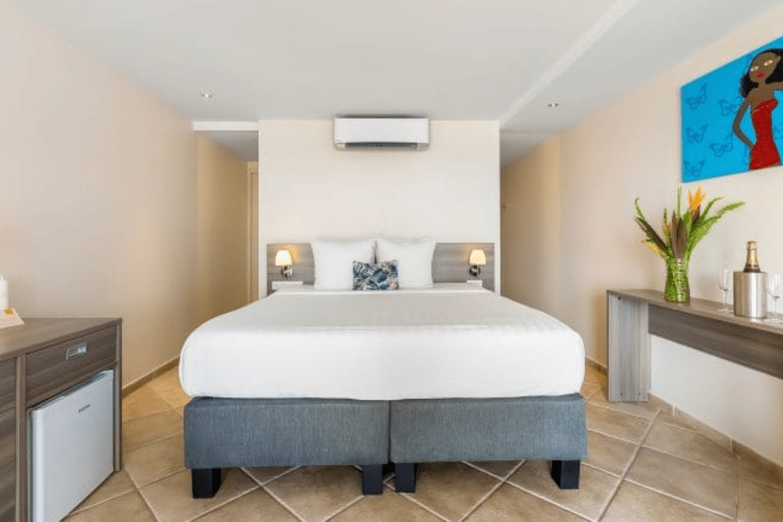1.png LionsDive Beach Front Cabana